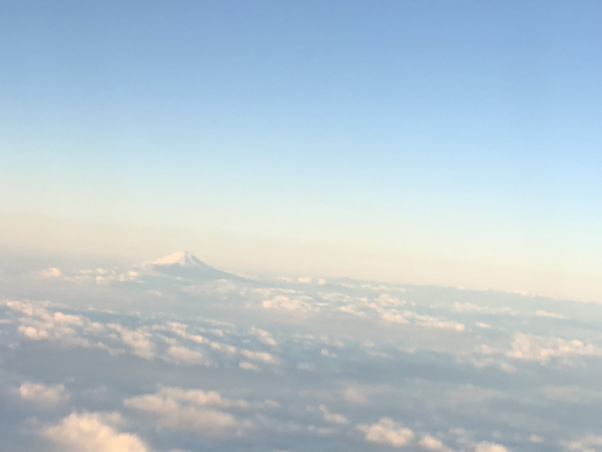 飛行機から富士山